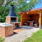 Semesterbostad Dom Na Jazere *